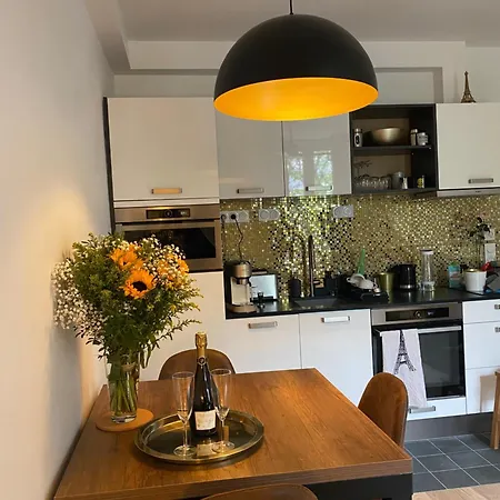 Au 55 Apartment